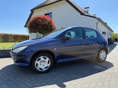 Peugeot 206 - 1.4 XT / Bj: 2002 / apk tot 09-2026