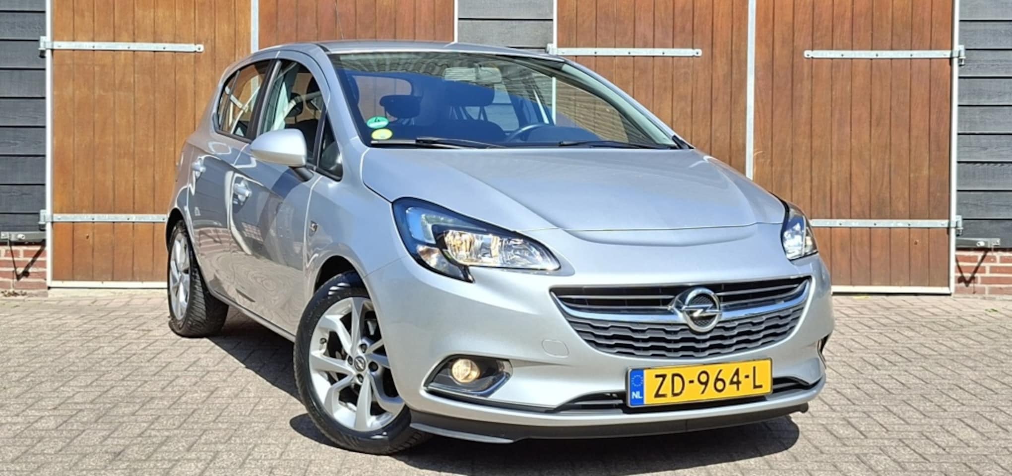 Opel Corsa - 1.3 CDTI Color Ed | Bluetooth | Trekhaak | Cruise control | - AutoWereld.nl
