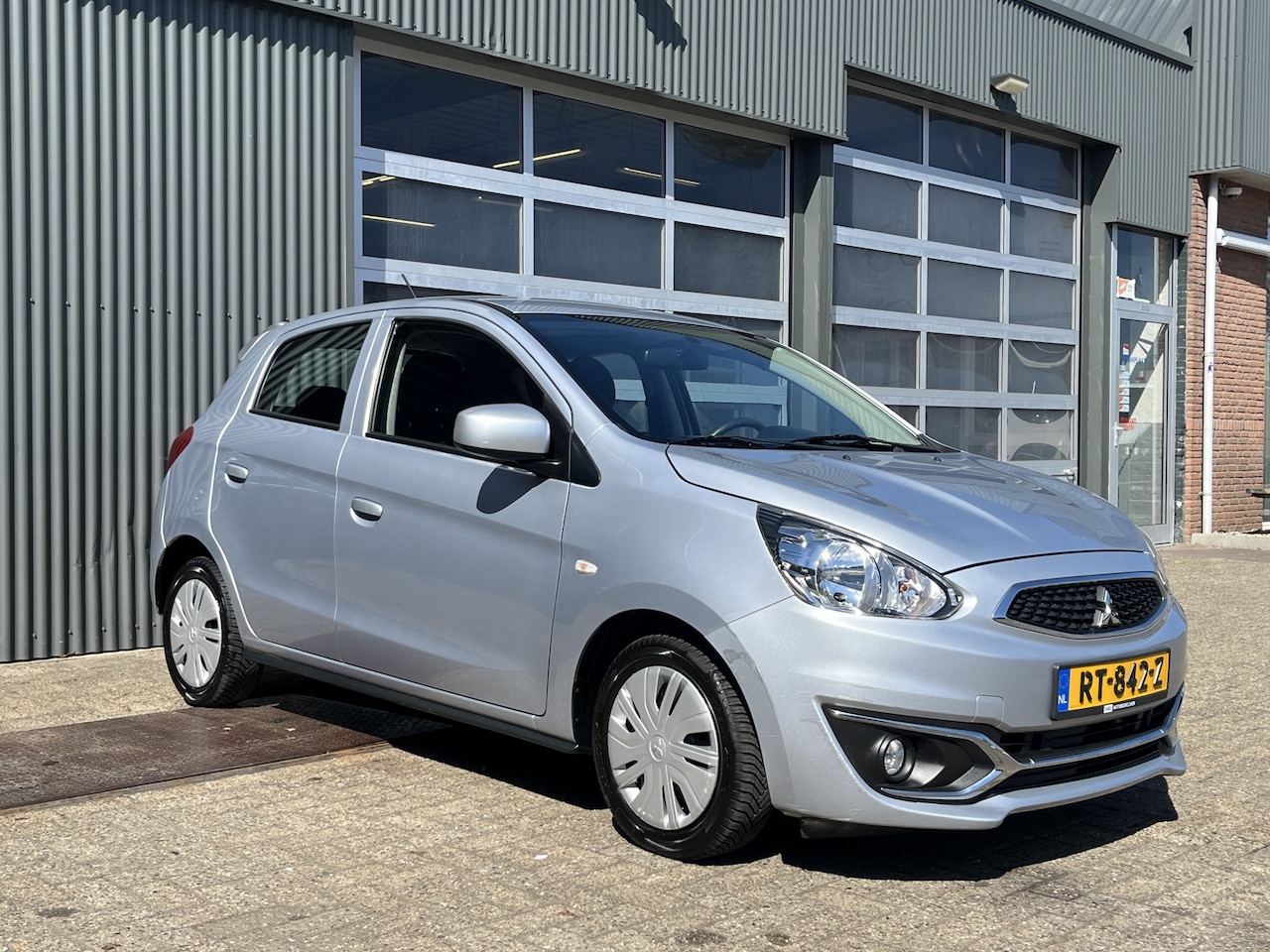 Mitsubishi Space Star - 1.0 Cool+ Airco Parrot Start / stop Mistlampen voor Elektrische ramen voor Bpm en Btw vrij - AutoWereld.nl