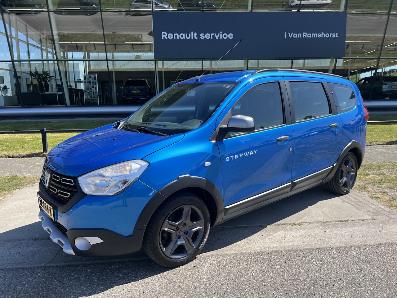 Dacia Lodgy - 1.2 TCe Série Limitée Stepway 7-Persoons / Dealer onderhouden / Trekhaak afneembaar / Came - AutoWereld.nl