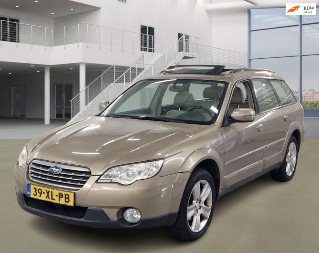 Subaru Outback - 2.5i Luxury 4WD 4X4 PANO NAVI LEDER CRUISE 3 X SLEUTELS - AutoWereld.nl