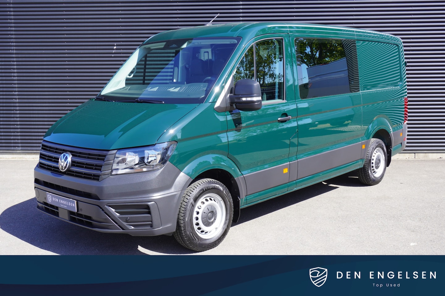 Volkswagen Crafter - 140pk Facelift L3H2/L2H1 Highline Apple Carplay Trekhaak Parkeersensoren Digitaal dashboar - AutoWereld.nl