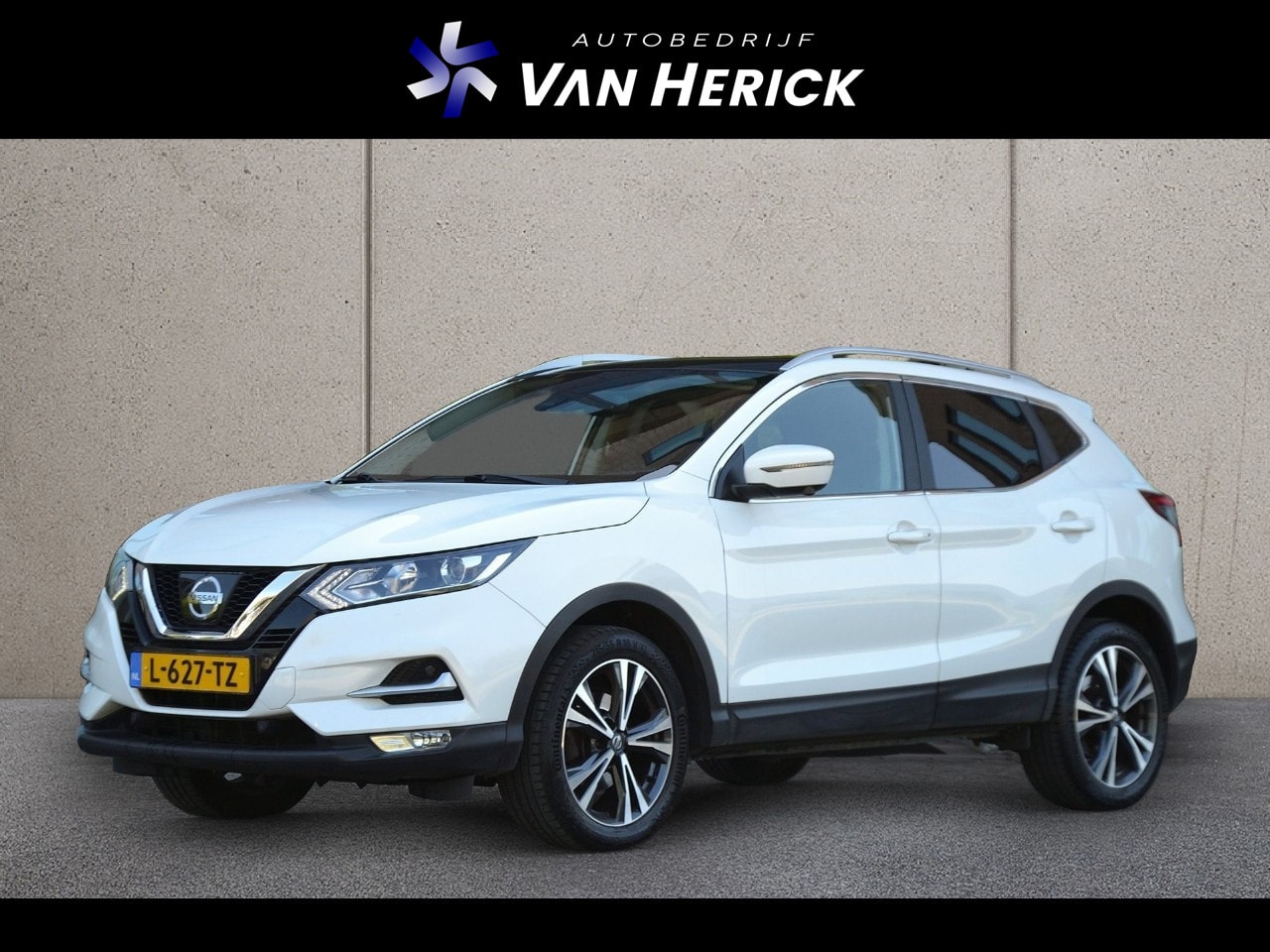 Nissan Qashqai - 1.2 N-Connecta | Trekhaak | 360 Camera | Panoramadak - AutoWereld.nl