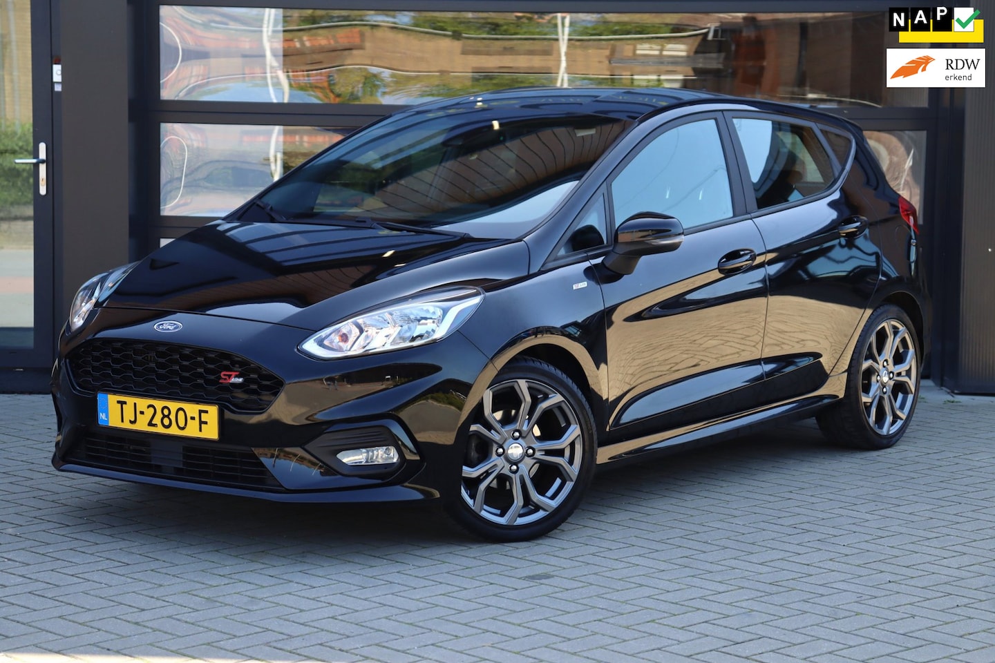 Ford Fiesta - 1.0 EcoBoost ST-Line | NAP | Clima | Navi | Cruise | Airco | 101 PK | - AutoWereld.nl