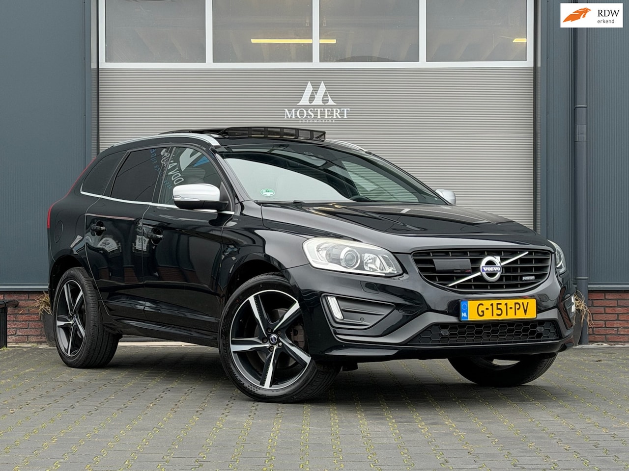Volvo XC60 - 2.0 T5/245pk FWD R-Design Ocean Race|2015|Automaat|Pano|Camera|Trekhaak|Navi|Stoelverw.|20 - AutoWereld.nl