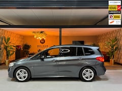 BMW 2-serie Gran Tourer - 218i M Sport Garantie Trekhaak Pano Head-up Camera Navi StoelVW Sfeer Cruise Clima Elekach