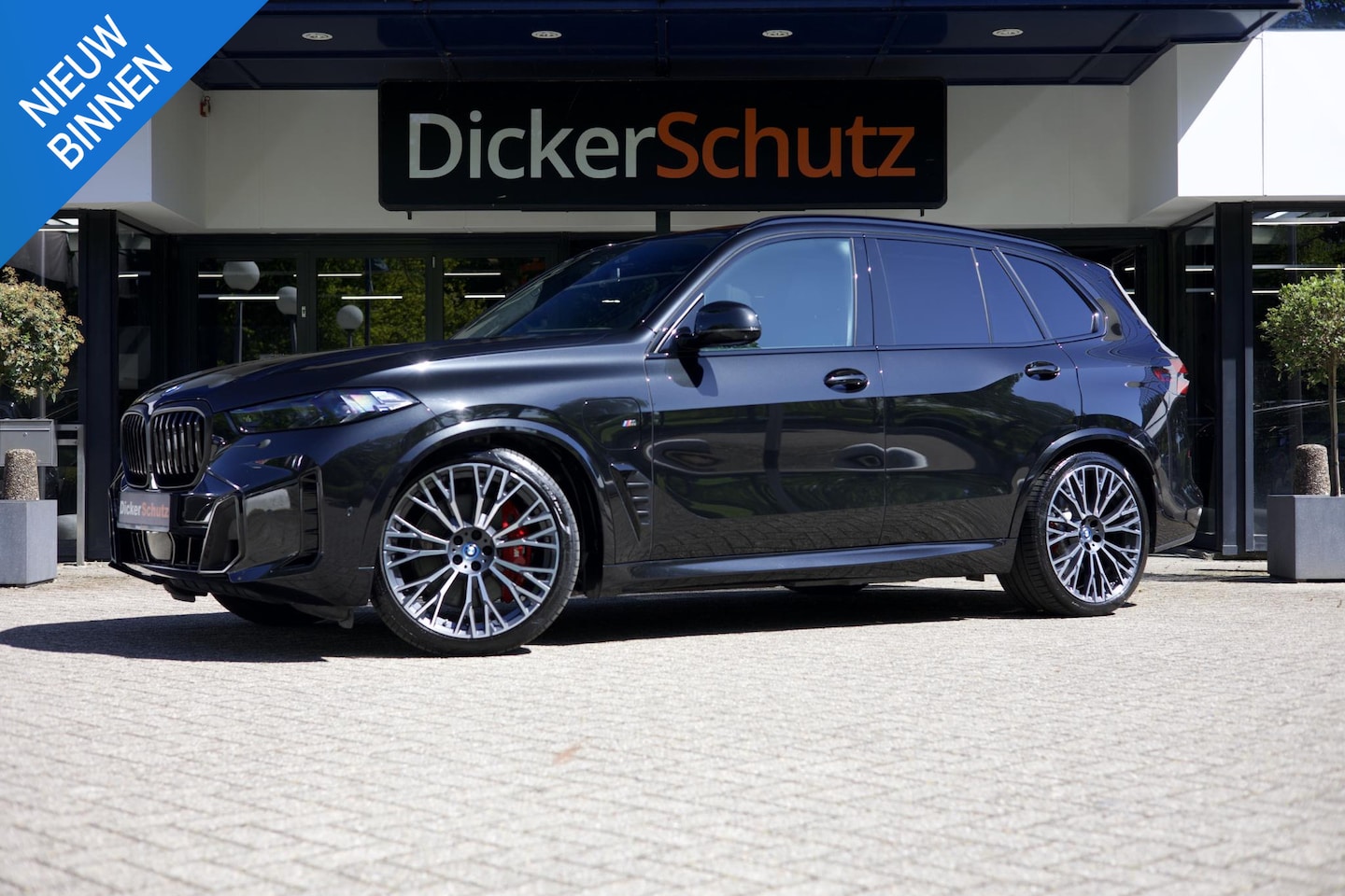 BMW X5 - xDrive50e M Sport Pro SkyLounge | Massage | Bowers & Wilikens | Trekhaak - AutoWereld.nl