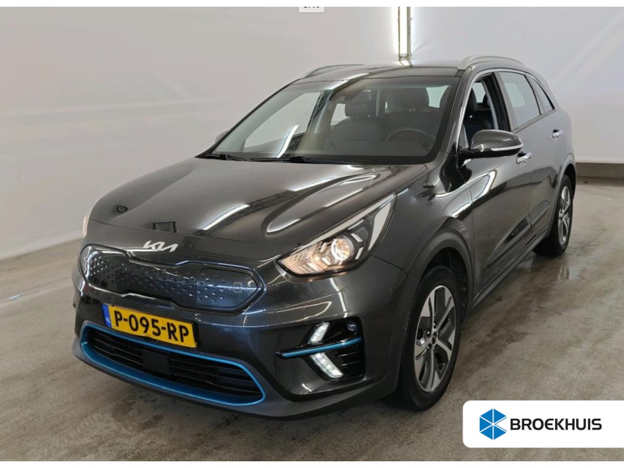 Kia e-Niro - DynamicLine 64 kWh 204pk SoH 100% | Camera | Carplay | Adaptive cruise controle | Climate - AutoWereld.nl