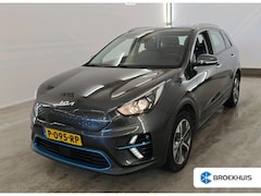 Kia e-Niro - DynamicLine 64 kWh 204pk SoH 100% | Camera | Carplay | Adaptive cruise controle | Climate