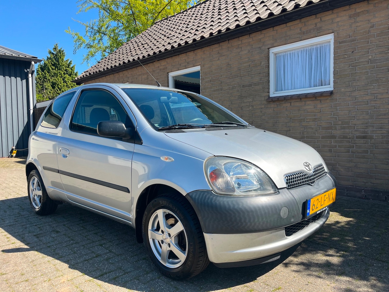 Toyota Yaris - 1.0-16V VVT-i YORIN 2002 APK Nieuw! - AutoWereld.nl