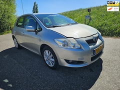 Toyota Auris - 1.6-16V Luna, Airco, Trekhaak, Lichte schade