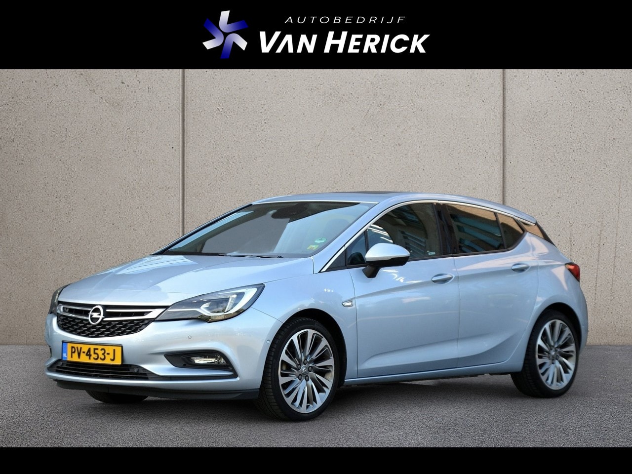 Opel Astra - 1.4 Innovation 150 PK | Winterpakket | Leer | Keyless - AutoWereld.nl