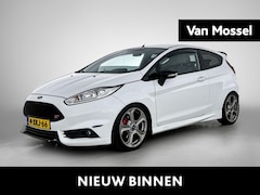 Ford Fiesta - 1.6 ST2 | 182 PK | STOELVERWARMING | CLIMATE CONTROL | CRUISE CONTRTOL | BLUETOOTH |
