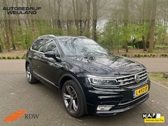 Volkswagen Tiguan - 2.0 TSI 4Motion Highline Business R I 2X R-line I 2500 KG I 19" I Virtual I PDC I Carplay