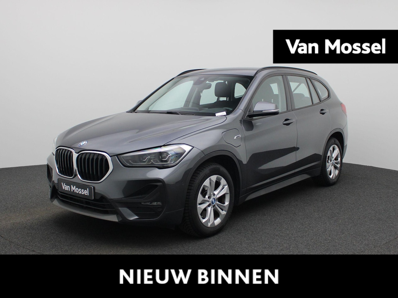 BMW X1 - xDrive25e Executive | ACHTERUITRIJCAMERA | NAVIGATIE | HEAD UP DISPLAY | CLIMATE CONTROL | - AutoWereld.nl