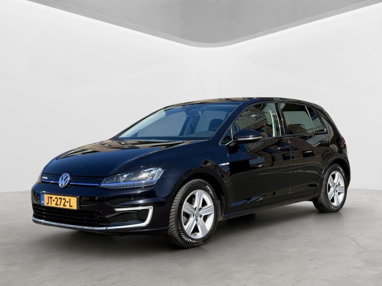 Volkswagen e-Golf - e-Golf NAP Leder PDC Navi - AutoWereld.nl