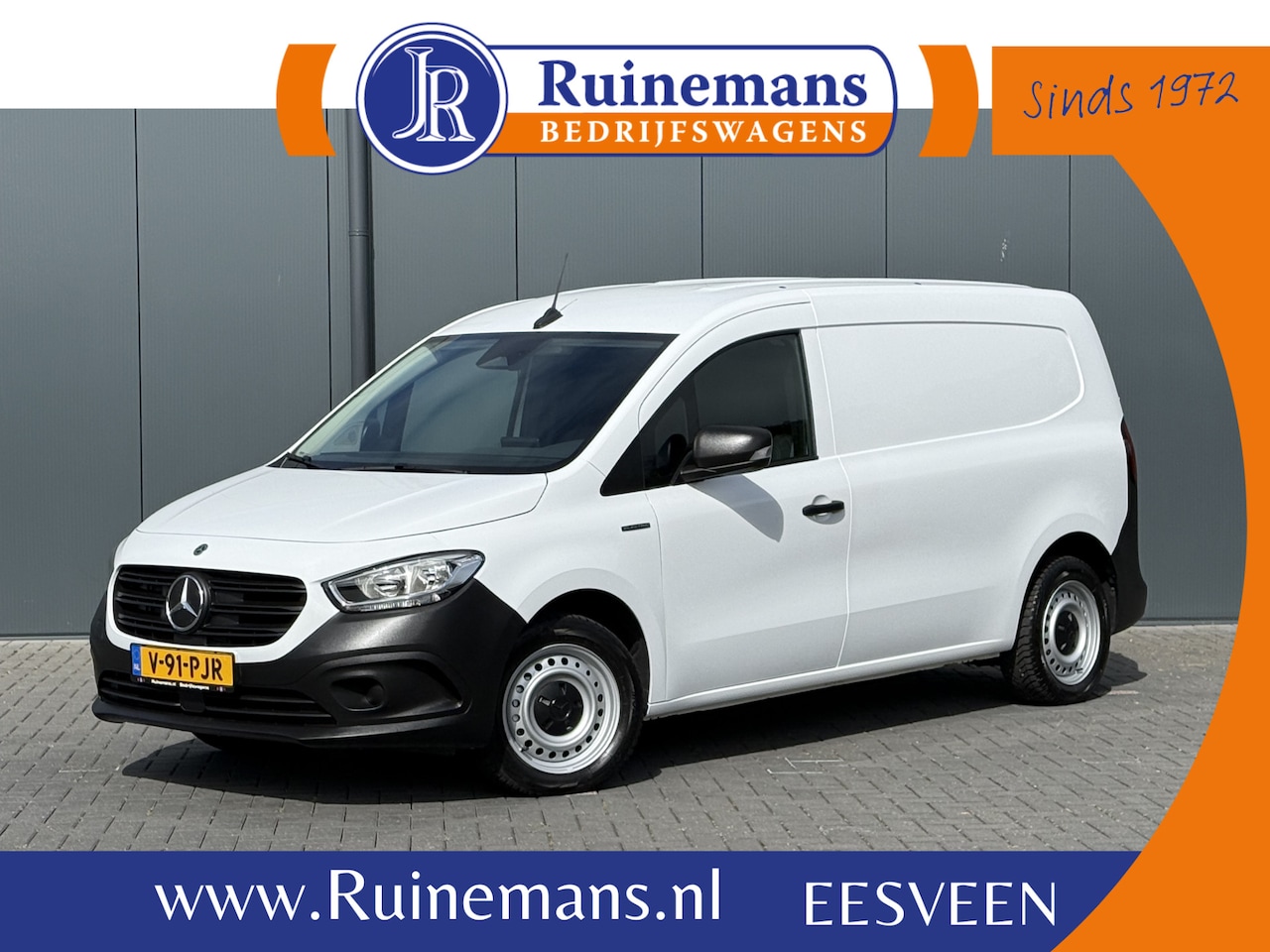 Mercedes-Benz eCitan - 51 kWh / L2H1 / TREKHAAK / 3-ZITS /**7.445 KM!!** / CAMERA / CRUISE / ECC / CARPLAY - AutoWereld.nl