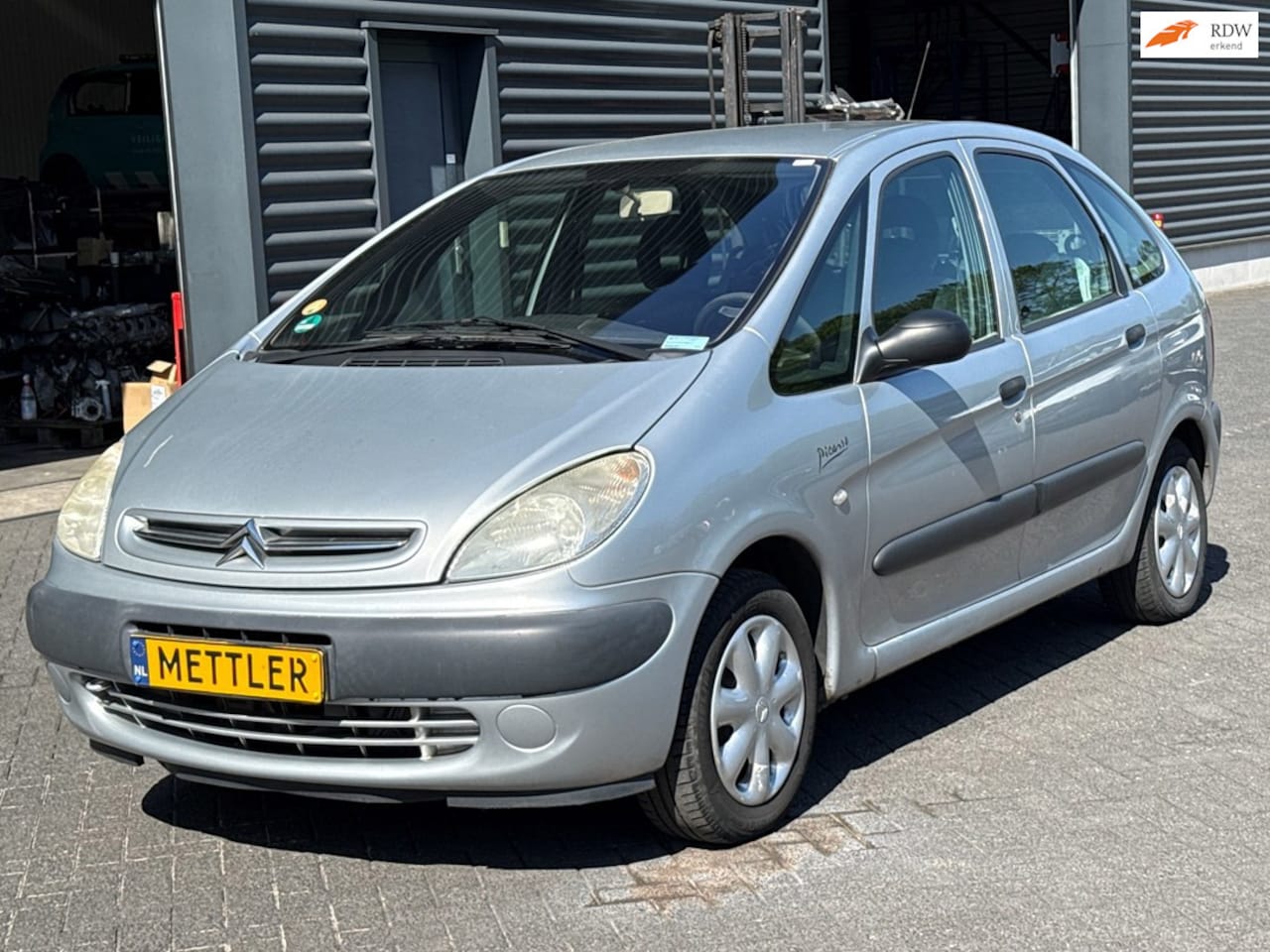 Citroën Xsara Picasso - 1.8i-16V Différence 1.8i-16V Différence, trekhaak, airco - AutoWereld.nl