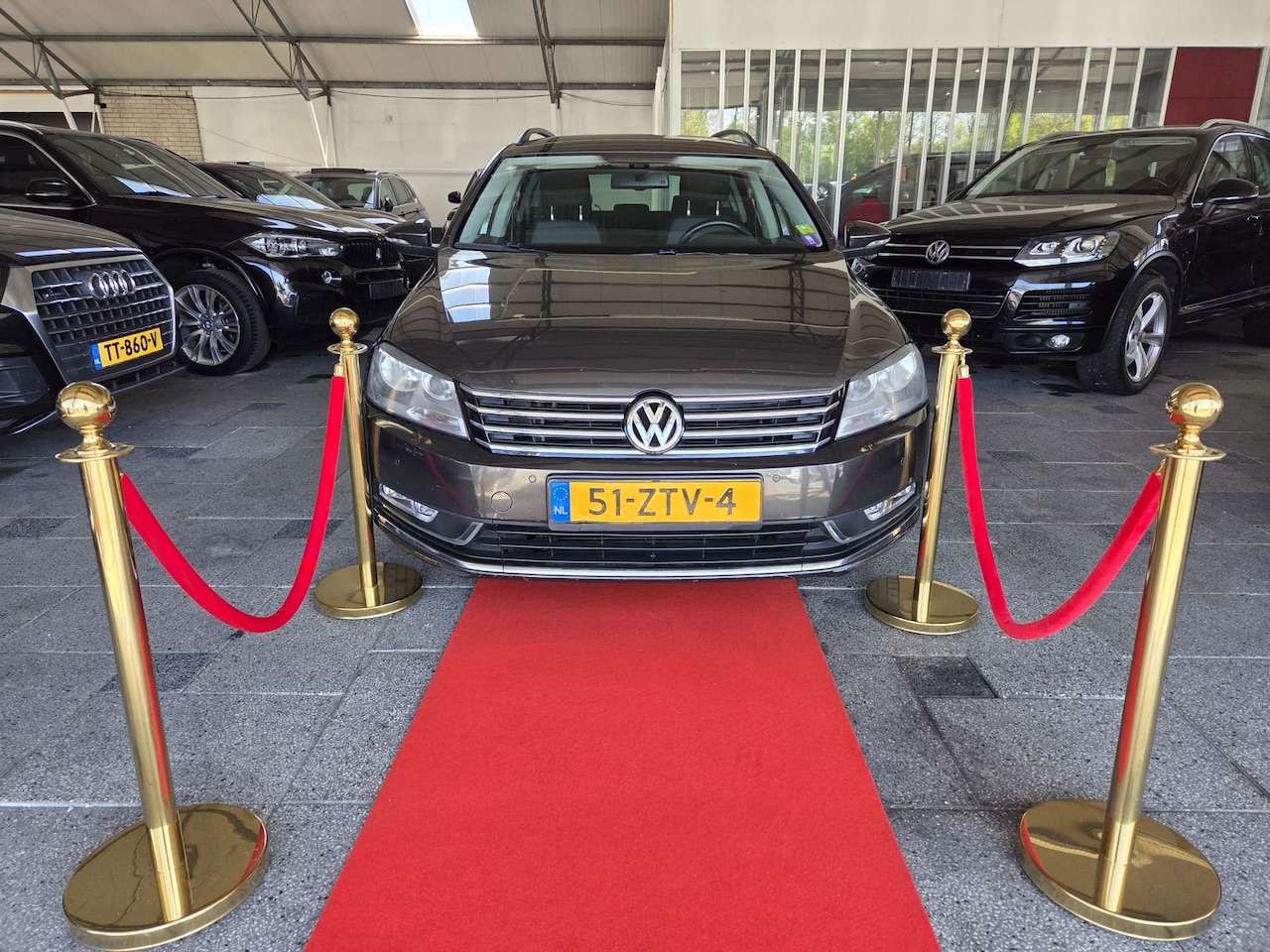 Volkswagen Passat Variant - 2.0 TDI Highline BlueMotion AUTOMAAT - AutoWereld.nl