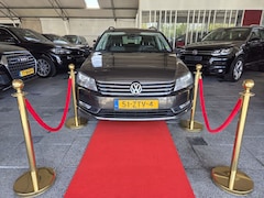 Volkswagen Passat Variant - 2.0 TDI Highline BlueMotion AUTOMAAT