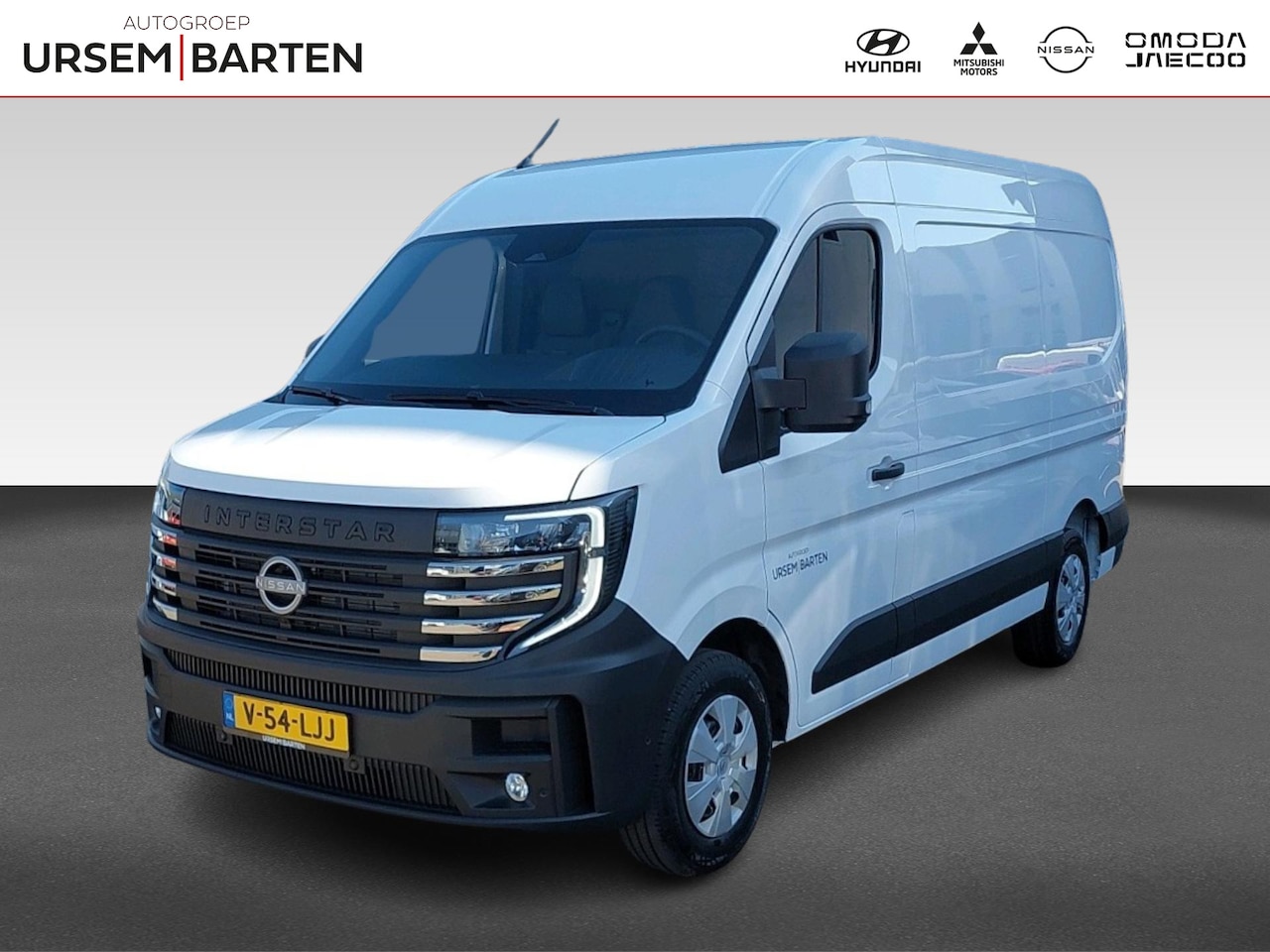 Nissan Interstar-e - Interstar L2H2 Limited 87 kWh | wandbekleding, laadvloer en trekhaak - AutoWereld.nl