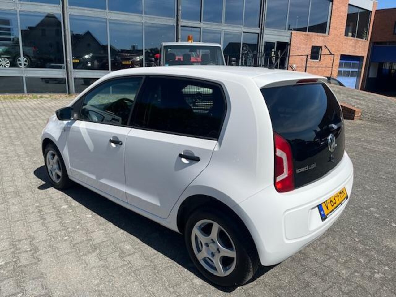 Volkswagen Up! - 1.0 load up! airco rijklaar apk tot 5-2027