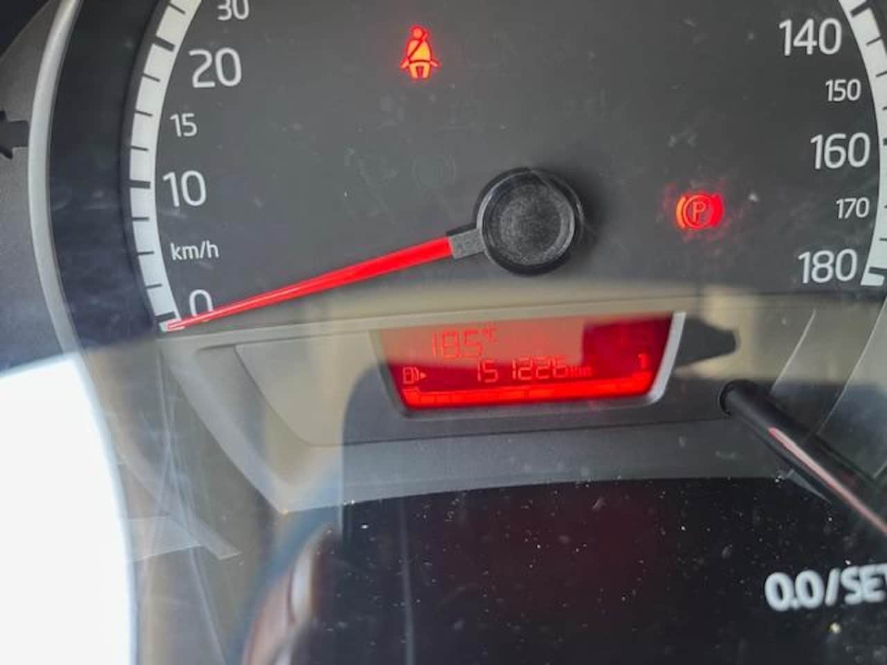 Volkswagen Up! - 1.0 load up! airco rijklaar apk tot 5-2027