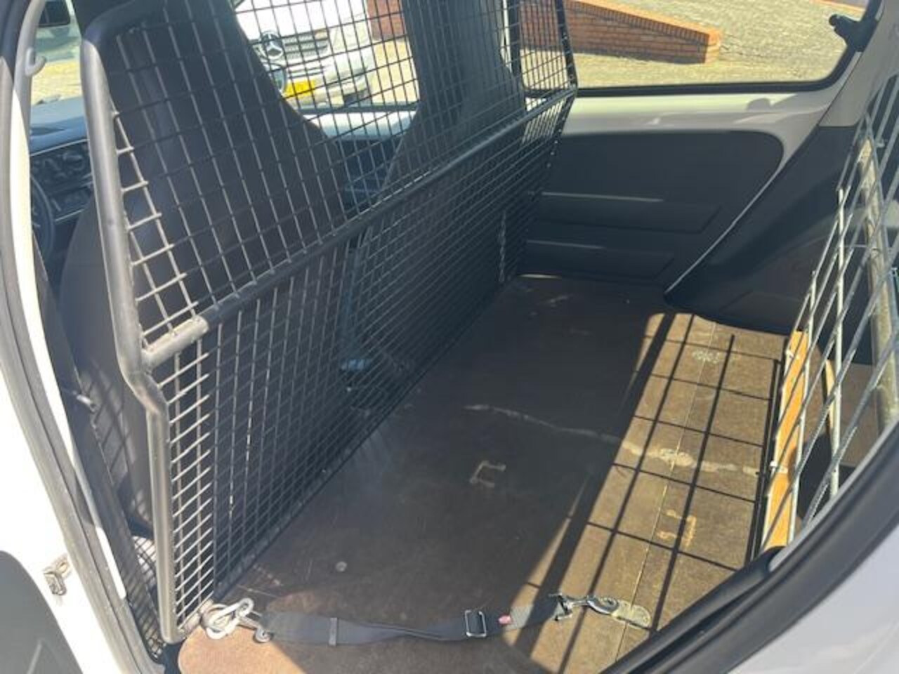 Volkswagen Up! - 1.0 load up! airco rijklaar apk tot 5-2027