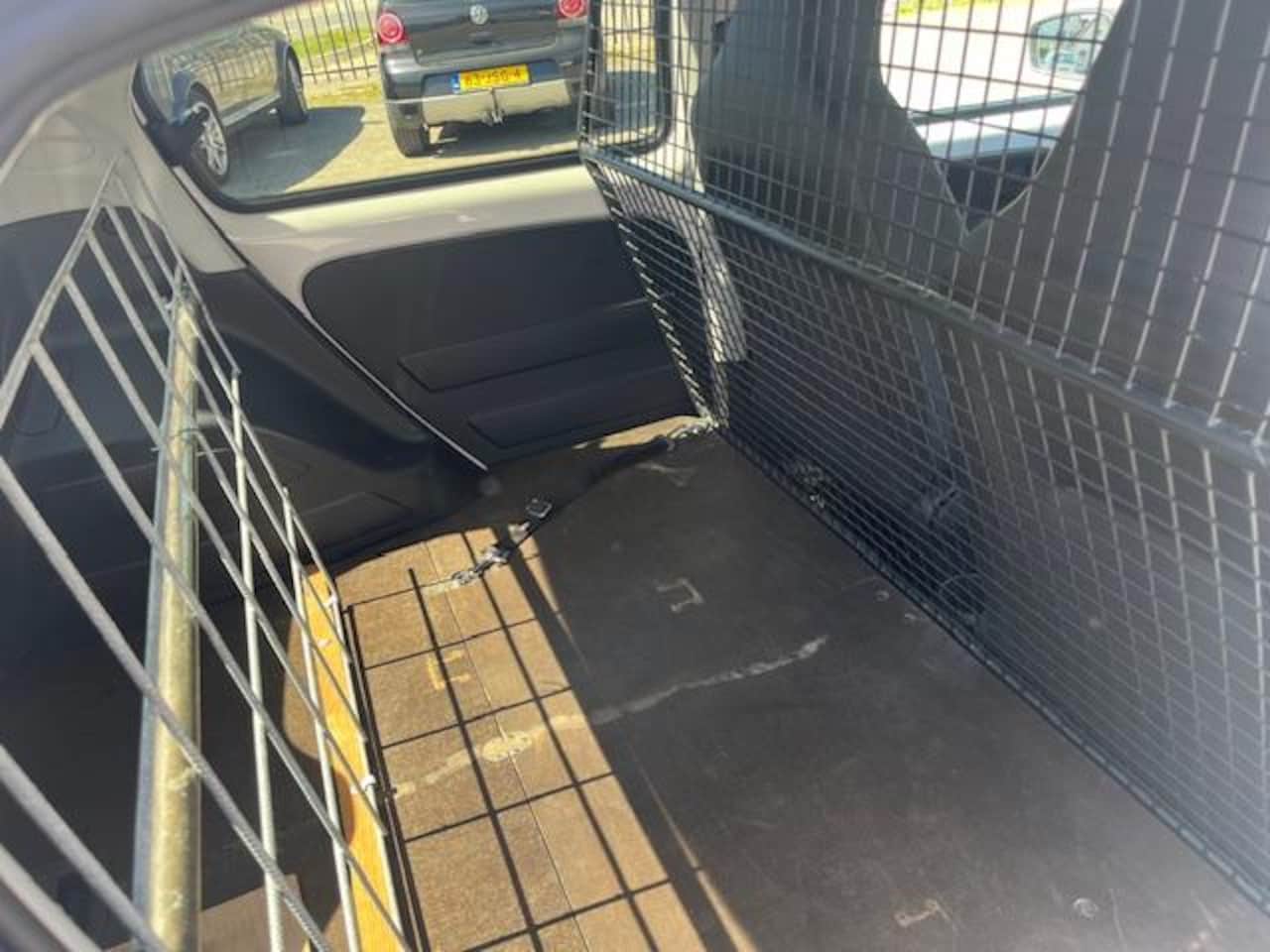 Volkswagen Up! - 1.0 load up! airco rijklaar apk tot 5-2027