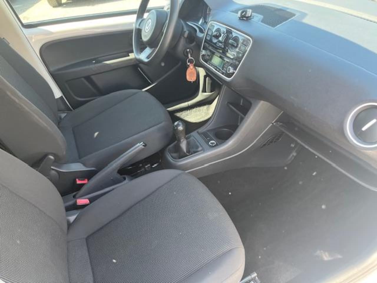 Volkswagen Up! - 1.0 load up! airco rijklaar apk tot 5-2027