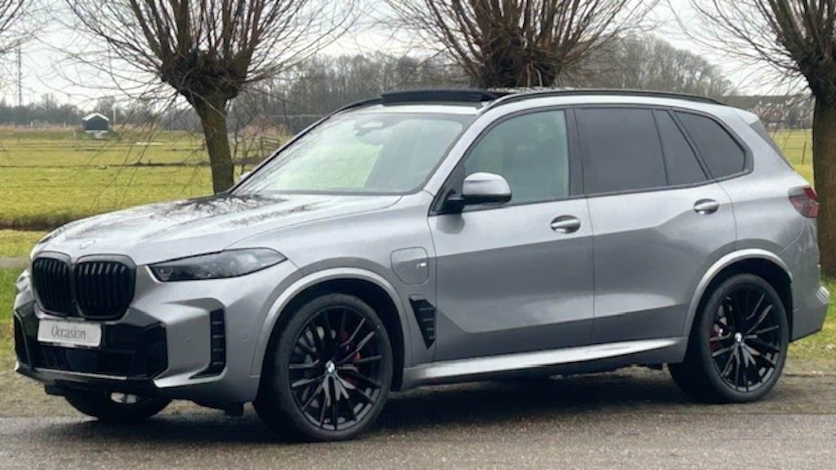 BMW X5 - xDrive50e M SPORTPAKKET, FULL OPTIONS!! LUCHTVERING, NAVIGATIE PREMIUM, APPLE CARPLAY, NAP - AutoWereld.nl