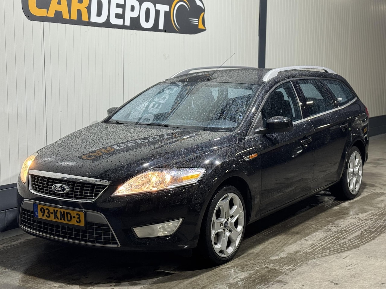 Ford Mondeo Wagon - 2.0-16V Limited Technisch super Rechts een kleine Schaafwond - AutoWereld.nl
