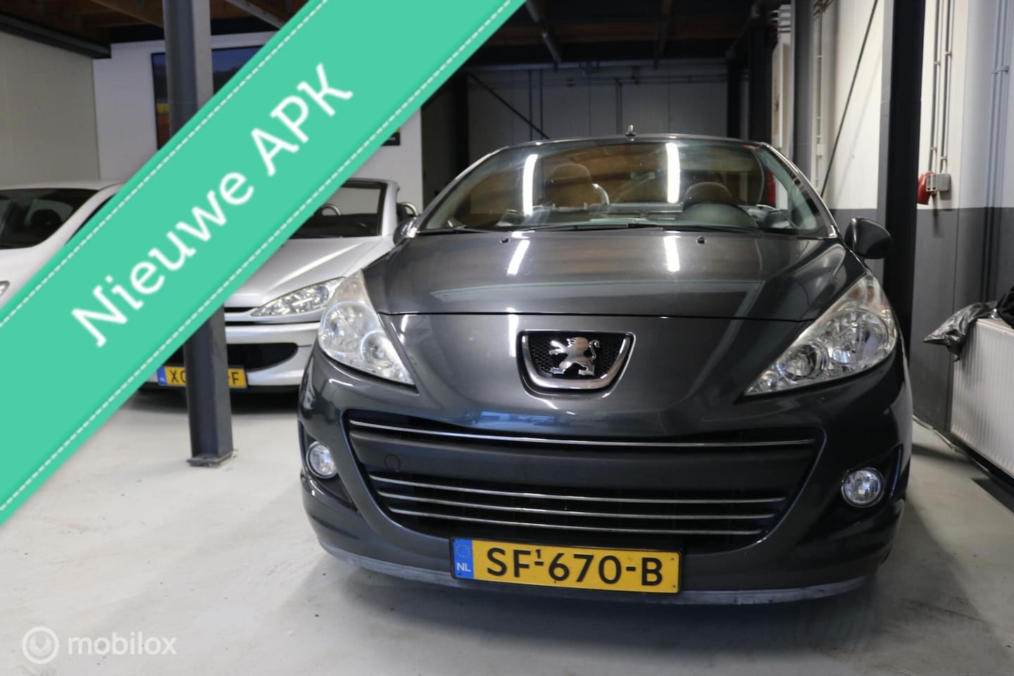 Peugeot 207 CC - 1.6 VTi Noir & Blanc/ 2010/cabriolet/Airco - AutoWereld.nl