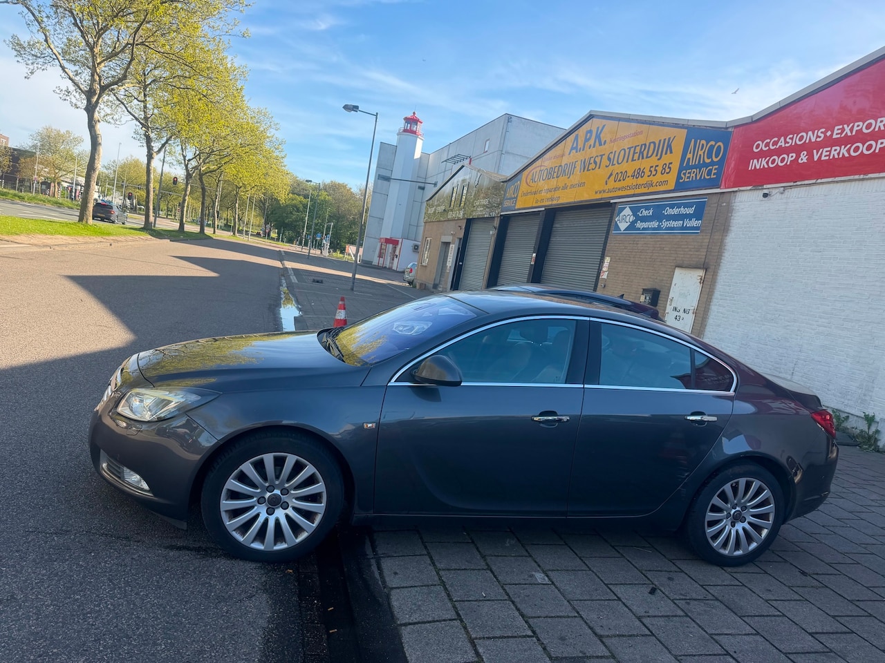 Opel Insignia - 2.0 CDTI sedan bj 2009 leer navi - AutoWereld.nl