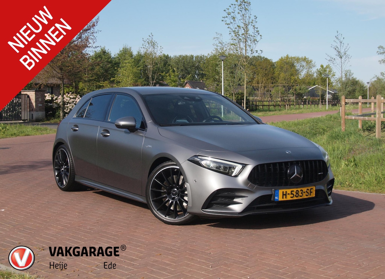 Mercedes-Benz A-klasse - AMG 35 4MATIC Edition 1 | Head-Up Display | Burmester | Camera | Sfeerverlichting | Schaal - AutoWereld.nl