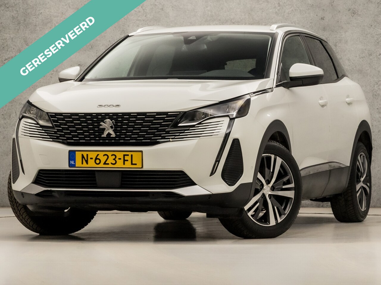 Peugeot 3008 - 1.2 PureTech Allure Sport Automaat (APPLE CARPLAY, PARELMOER, GROOT NAVI, 360 CAMERA, GETI - AutoWereld.nl