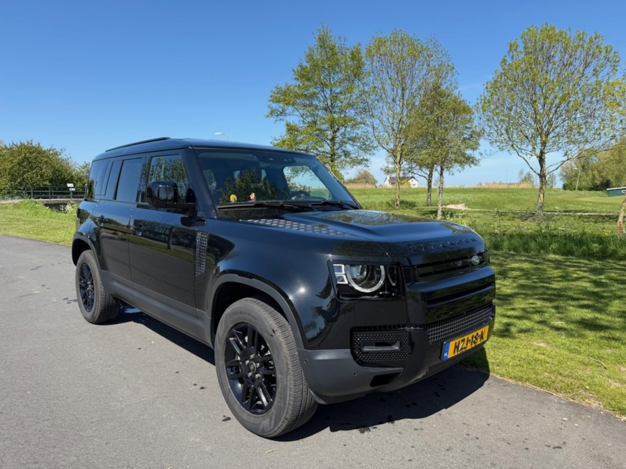 Land Rover Defender 110 - 2.0 P300e 110 garantie t/m 05-2030 - AutoWereld.nl