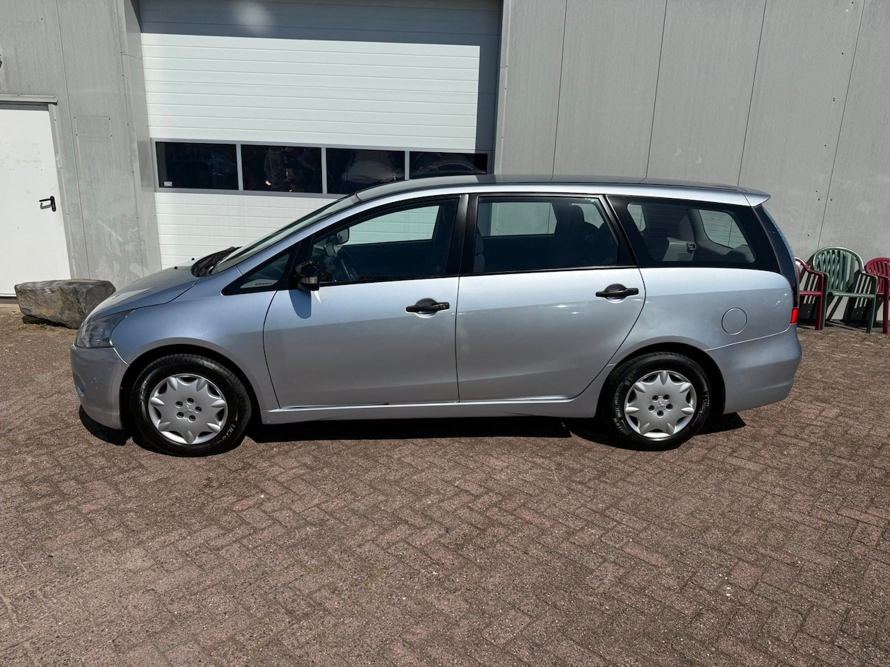 Mitsubishi Grandis - 2.4-16V Inform 2.4-16V Inform - AutoWereld.nl