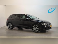 Volkswagen Golf - 1.0 TSI Life Business Alcantara Sfeerverlichting Navigatie Parkeersensoren