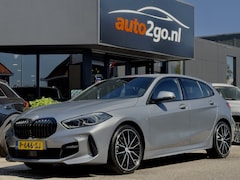 BMW 1-serie - 118i AUT7 M-SPORT EXECUTIVE LEDER NAVI CAMERA DIGI-DASH APLLE-CARPLAY LED LMV PDC