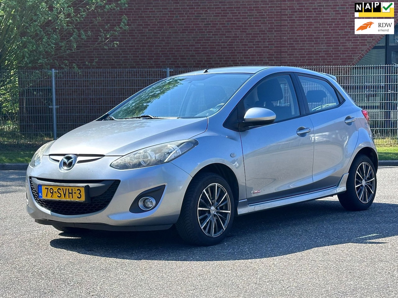 Mazda 2 - 1.3 BIFUEL GT-M Line LPG*1e Eigenaar*Stoelverwarming*Clima*Trekhaak*NAP*LM velgen* - AutoWereld.nl
