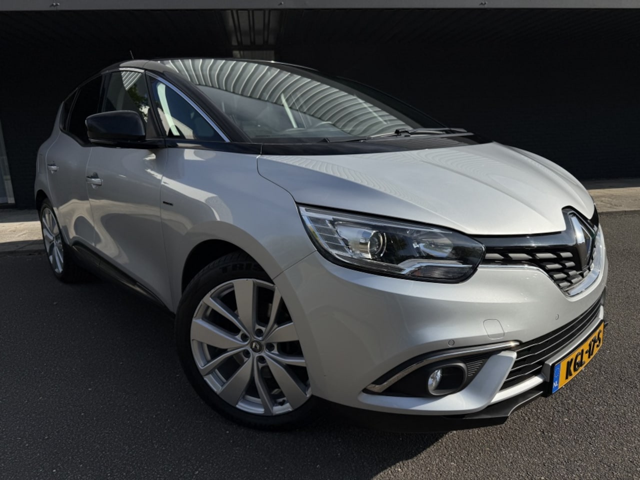 Renault Scénic - 1.3 TCe Limited 1.3 TCe Limited - AutoWereld.nl