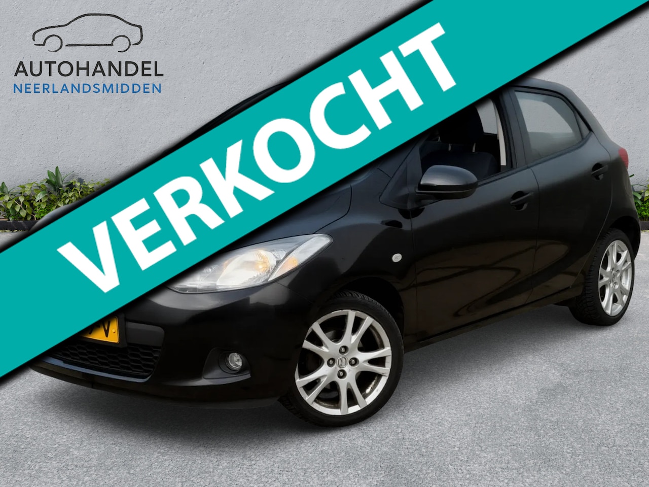 Mazda 2 - 1.3hp S-VT Touring stoelverwarming AIRCO AUX - AutoWereld.nl