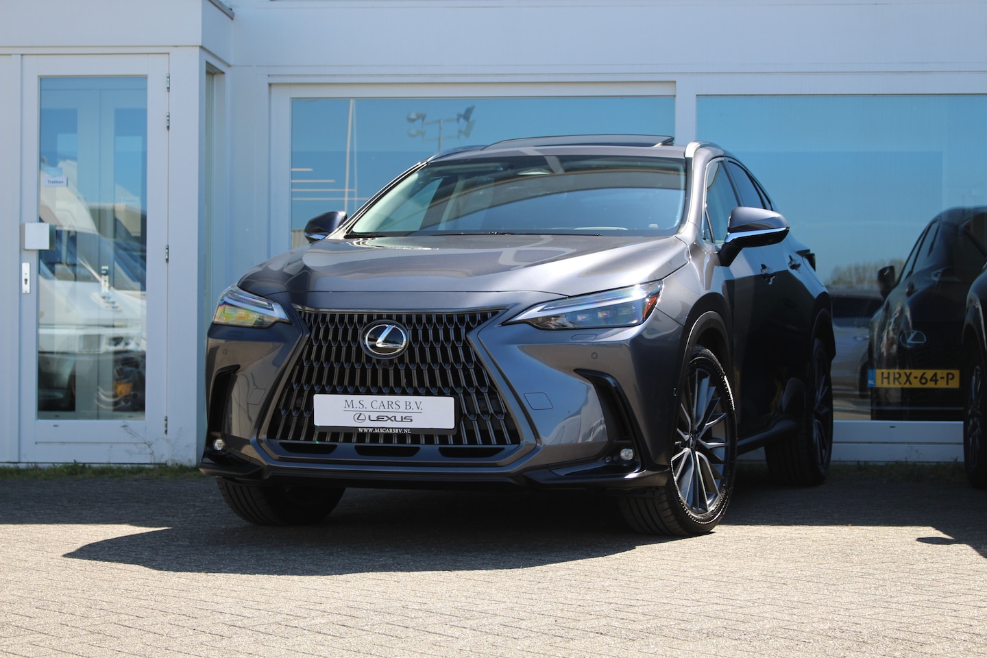 Lexus NX - 450h+ AWD President Line I Mark Lev. I Plug-in Hybrid I Facelift - AutoWereld.nl