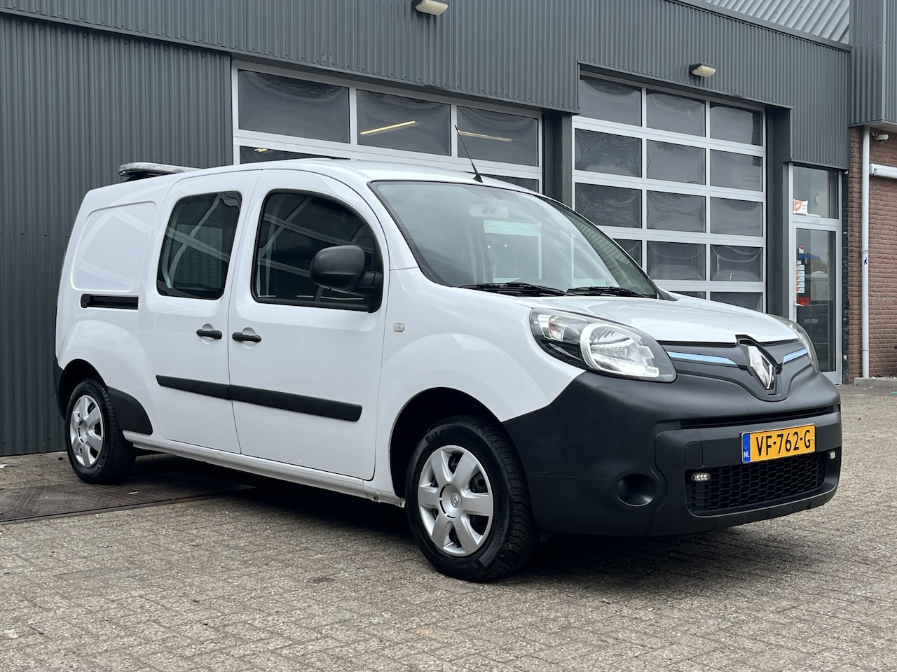 Renault Kangoo Express - Z.E. Maxi koop eigendom Airco Kastinrichting Parkeersensoren achter 2-Persoons 100% elektr - AutoWereld.nl