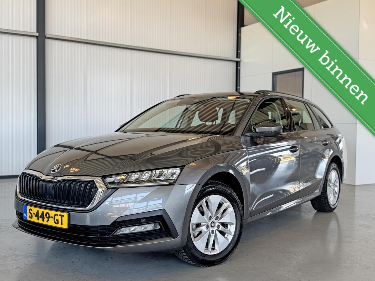 Skoda Octavia Combi - 1.5 e-TSI MHEV DSG Business Edition - AutoWereld.nl