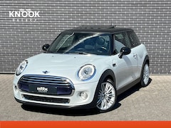 MINI Cooper - Hatchback Business Automaat 3 deurs / Navigatiesysteem / Panoramadak / Climate Control / L