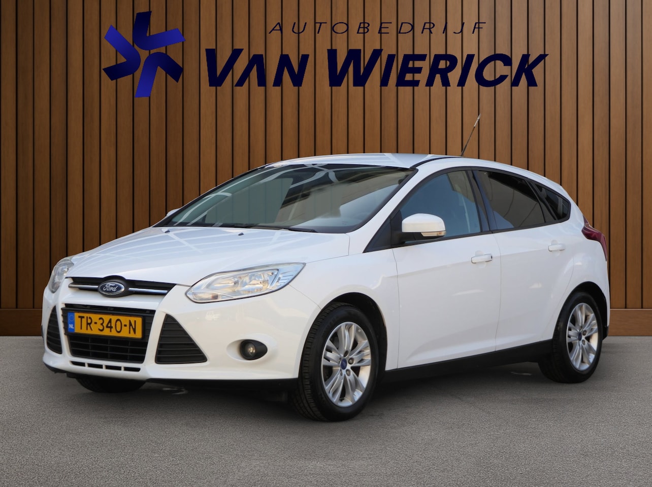Ford Focus - 1.6 TI-VCT Titanium | Distributieriem vervangen! | Navi | LM Velgen | Trekhaak - AutoWereld.nl