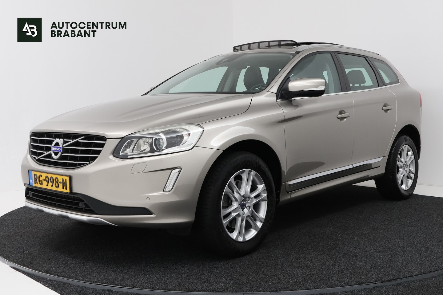 Volvo XC60 - 2.0 T5 FWD Ocean Race (PANORAMADAK, CAMERA, STOELVERWARMING, ELEKTR STOELEN, NAVIGATIE, CR - AutoWereld.nl