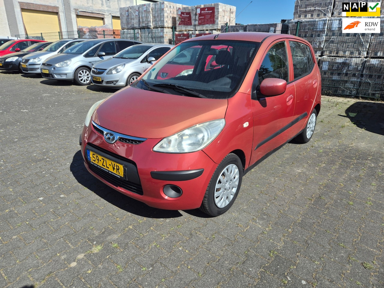 Hyundai i10 - Hyundai I10 1.1 Dynamic Cool-5DRS-AIRCO - AutoWereld.nl